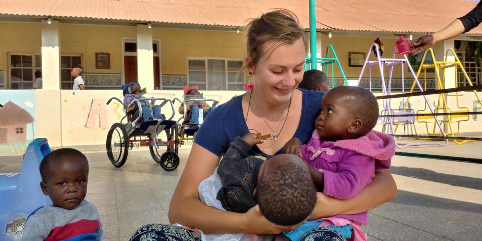 Projekt Zambia Toruń misje wolontariat dzieci Afryka pomoc mama